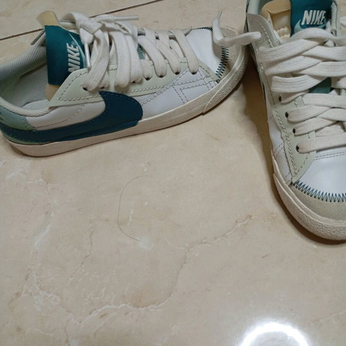 Nike women's athletic shoes like new, size 41, white