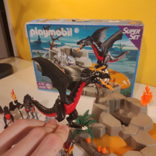 Playmobil Knights Super Set 4006 The Dragon's Lair like new with box and extras