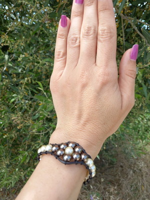 Boho bracelet with leather cord and pearls new