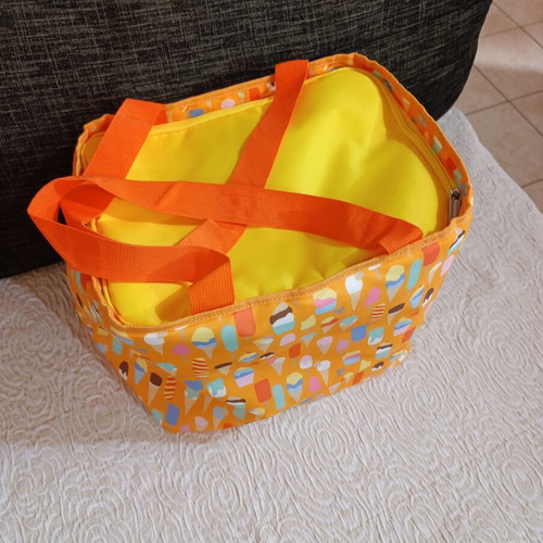 Tupperware insulated bag 30 liters new