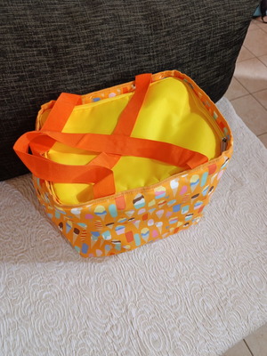 Tupperware insulated bag 30 liters new