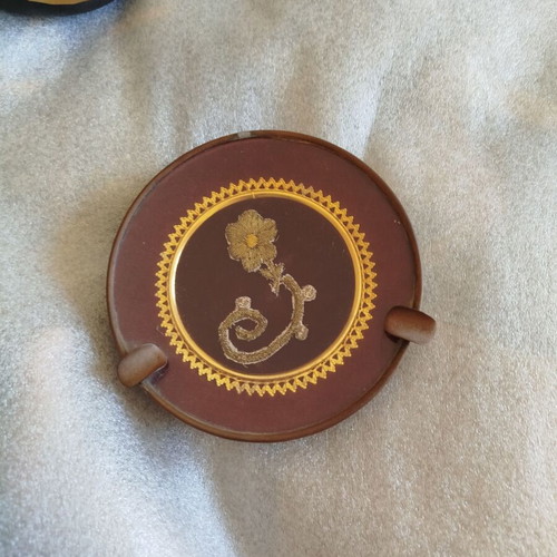 Vintage decorative ashtrays used, set of 3 pieces
