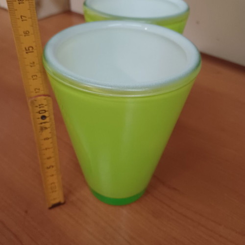 Set of 2 flower pots like new