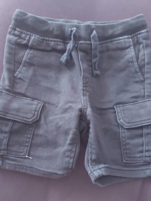 Παιδικό σορτς cargo H&M μαύρο σαν καινούργιο για 2-3 ετών