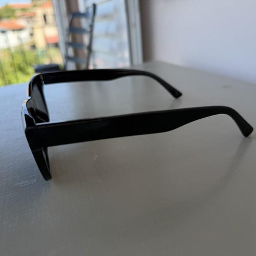 Black sunglasses like new