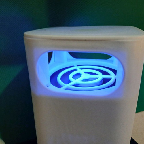 Air Cleaner like new, white with led light, 9.5×17cm
