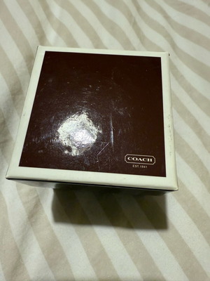 Coach box like new