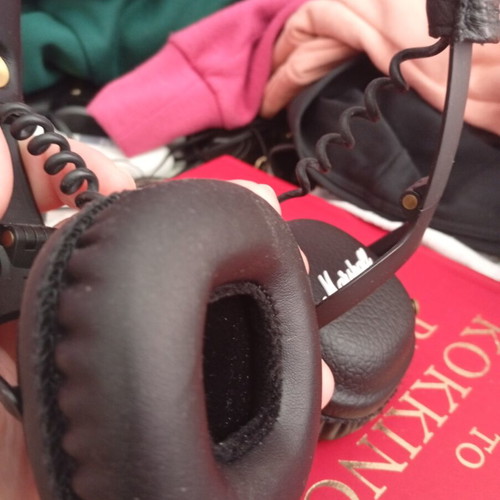 Marshall Mid Bluetooth wireless headphones like new