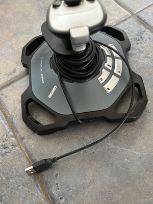 Force 3D Pro Logitech joystick used with USB