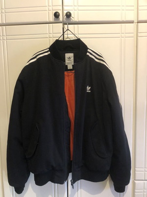Adidas jacket like new, size M, black and white
