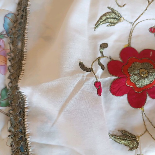 Handmade table runner like new