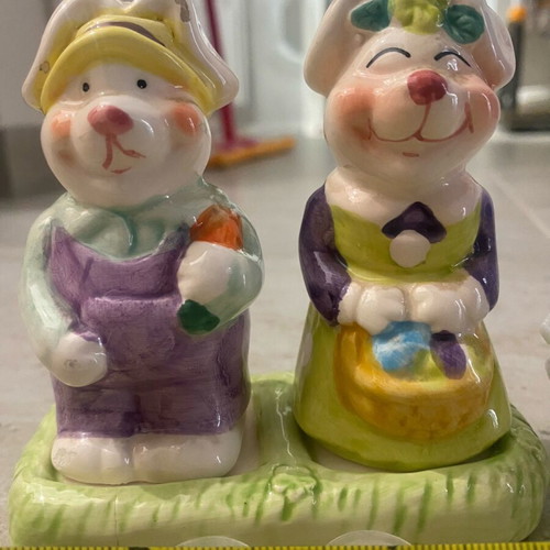 Decorative items like new, all together