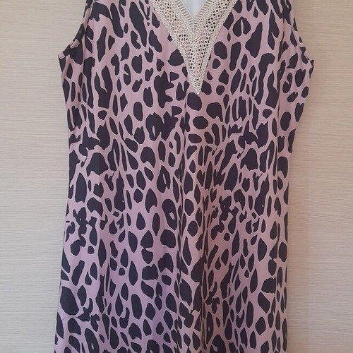 Animal print dress like new, pink multicolor, size XL