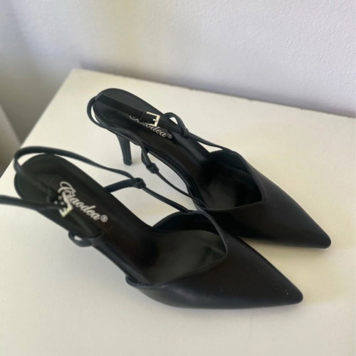Ciaodea black pumps like new, size 40, low heel