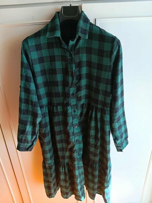Qian Italian cotton daily dress like new, black and green