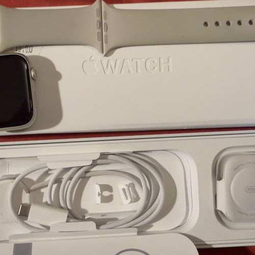 Apple Watch Series 9 45mm Silver like new with accessories