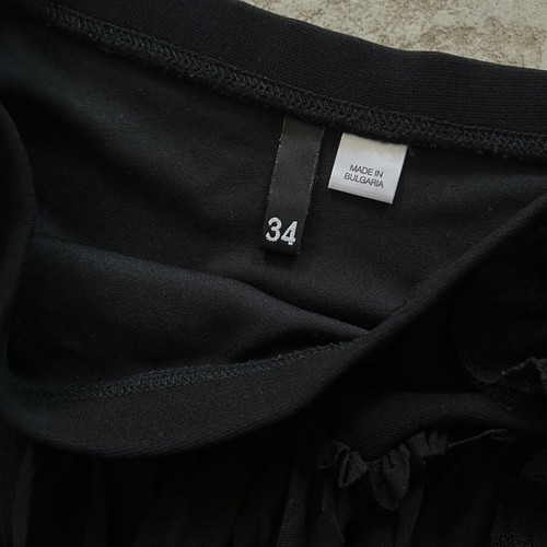 H&M Y2K black mini skirt with ruffles and floral detail used