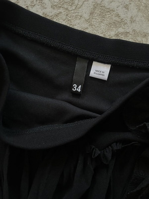 H&M Y2K black mini skirt with ruffles and floral detail used
