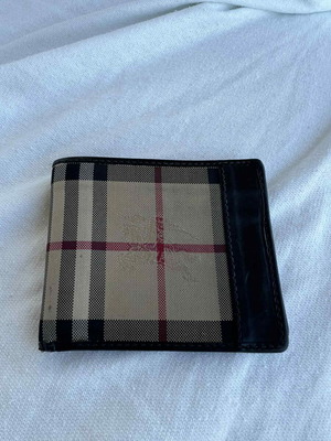 Πορτοφόλι Burberry μεταχειρισμένο, αυθεντικό