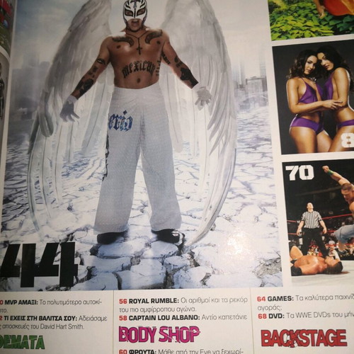 WWE Magazine issue 24 like new