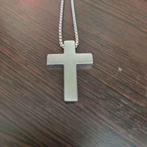 Stainless Steel Men's Cross pendant like new, silver color