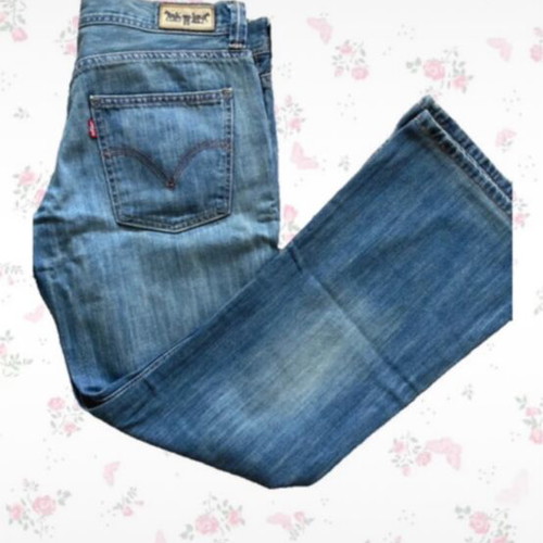 Levi's 90s vintage low rise flared denim jeans, size 38-40, blue