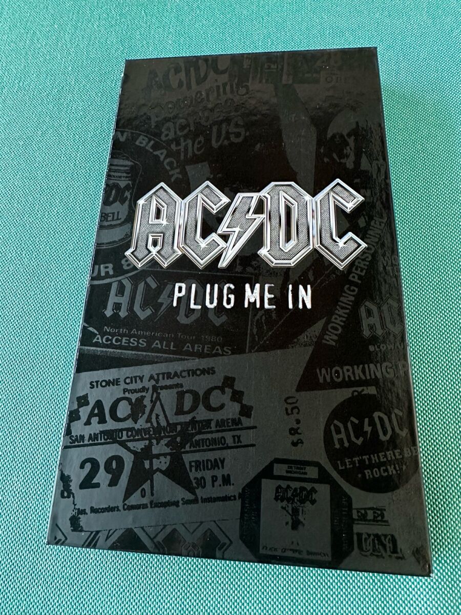 AC/DC Plug Me In Collector's Edition 3… - € 95,00 - Vendora.gr