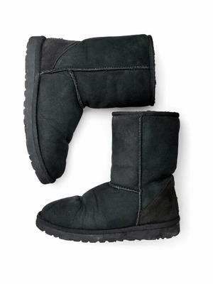 Ugg Australia black boots used, size 36-38 with box