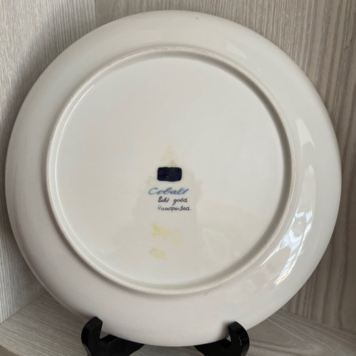 Vintage decorative plate from Germany hand-painted, like new, porcelain 24 cm