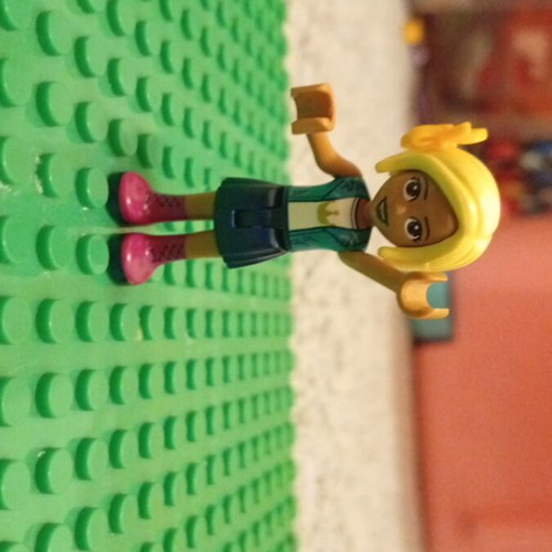 Lego figures and accessories pack