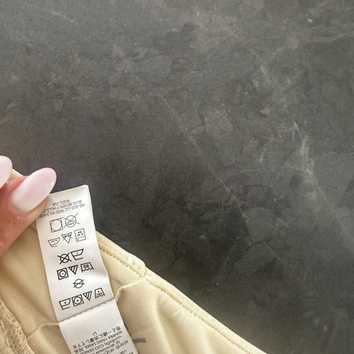 Alo Yoga Bra butter yellow like new, size M