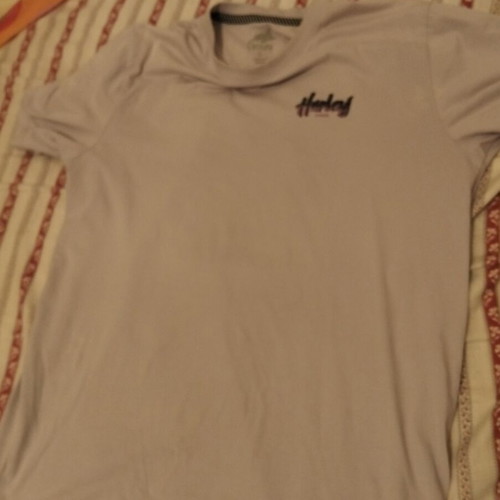 Hurley T-shirt, size Large (fits XL), purple