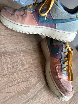 Nike Air Force 1 LV8 Next Nature athletic shoes used, size 36, white multicolor