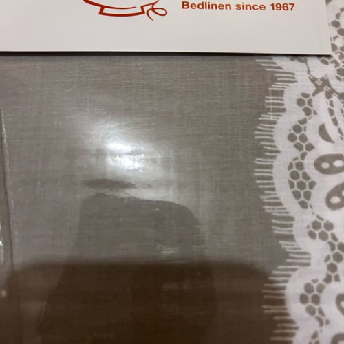 Salonika bed sheet set new, 2 sheets and 4 pillowcases 100% cotton