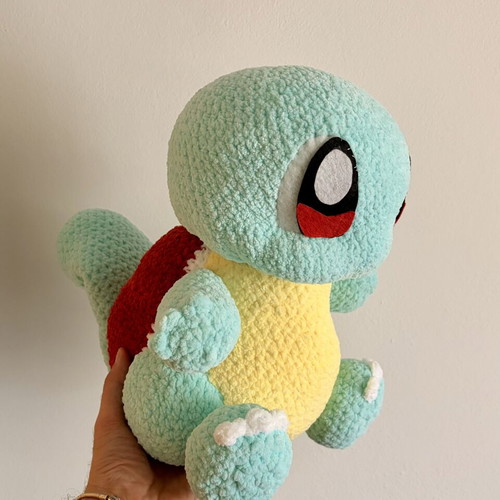 Squirtle crochet doll like new, Pokemon