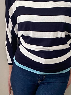Orsay navy batwing blouse like new, size S