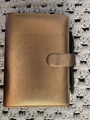 Filofax Saffiano Organizer μεταχειρισμένος σε χρώμα Rose Gold