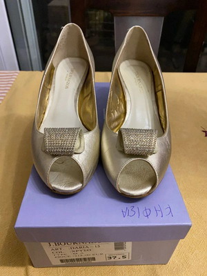 Bournazos pumps used, genuine leather, gold color, size 37.5