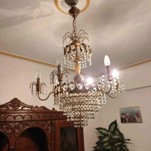 Chandelier with crystals and Svaro like new