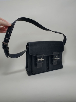 Black shoulder bag like new