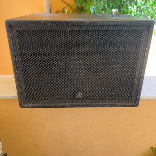Subwoofer like new, ideal for events and professional audio