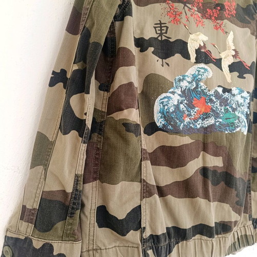 Bershka thin military jacket with back design like new