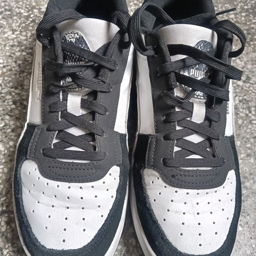Puma trainers size 40 like new, black and white