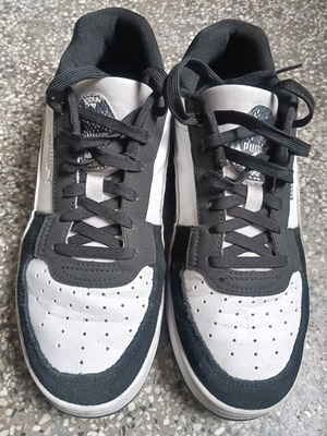 Puma trainers size 40 like new, black and white