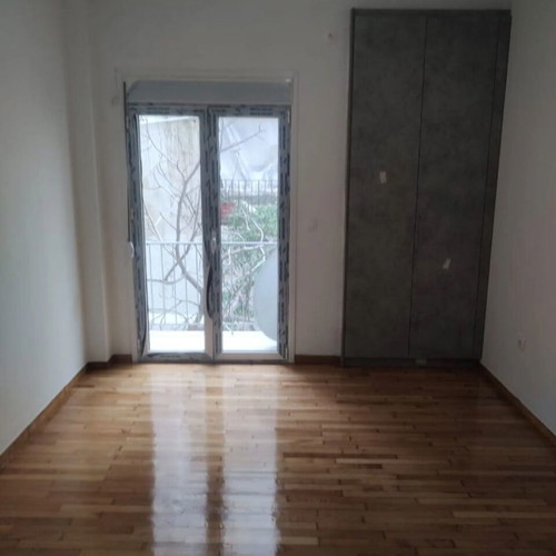 Apartment in Athens Museum area renovated, 50 m², 1 bedroom, security door