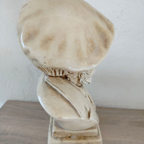 Wagner bust resin used with stains and base crack