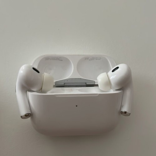 AirPods Pro 2nd Gen like new