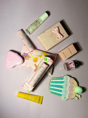 Gift box girly glam pack Laneige, Armani My Way, Kiko καινούργιο