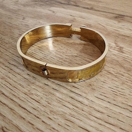 Hermès Clic H Enamel Bracelet like new, gold color