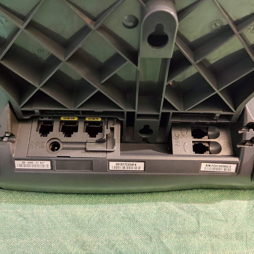 Cisco 7940 IP Phone used, missing power adapter, screen with marks